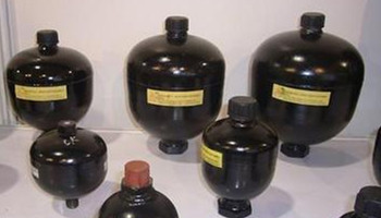 隔膜式蓄能器拆裝時注意哪些？