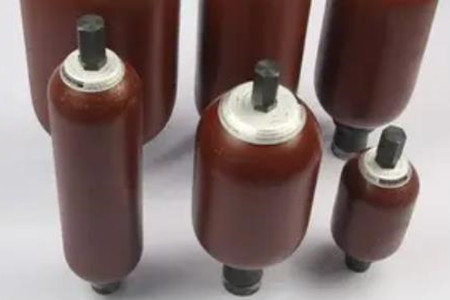 囊式蓄能器如何幫助系統減少故障?真相揭秘!