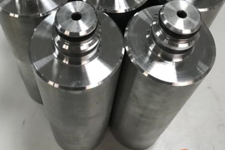 蓄能器的種類、特點及在系統中的應用